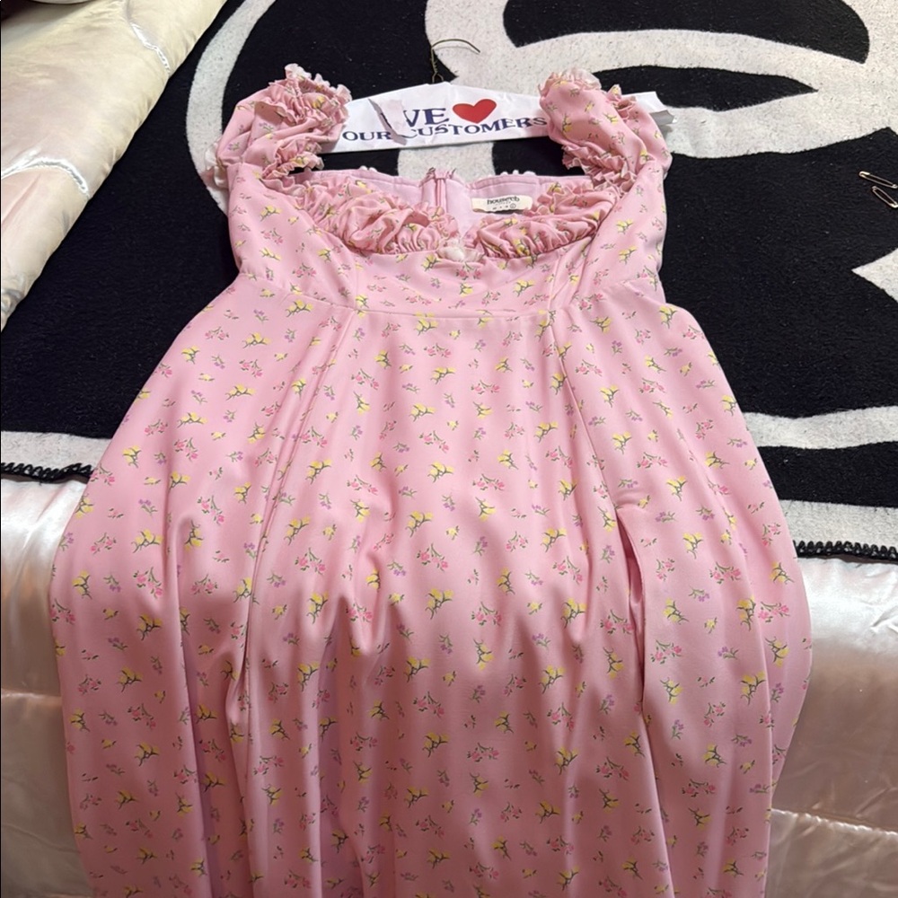 House of CB Pink Floral Dress off shoulder - Picture 4 of 10